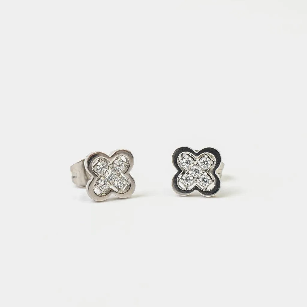 ELEGANCE CLOVER STUDS
