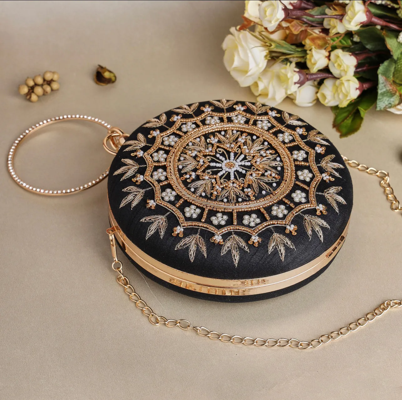 MINDY Clutch (Black)