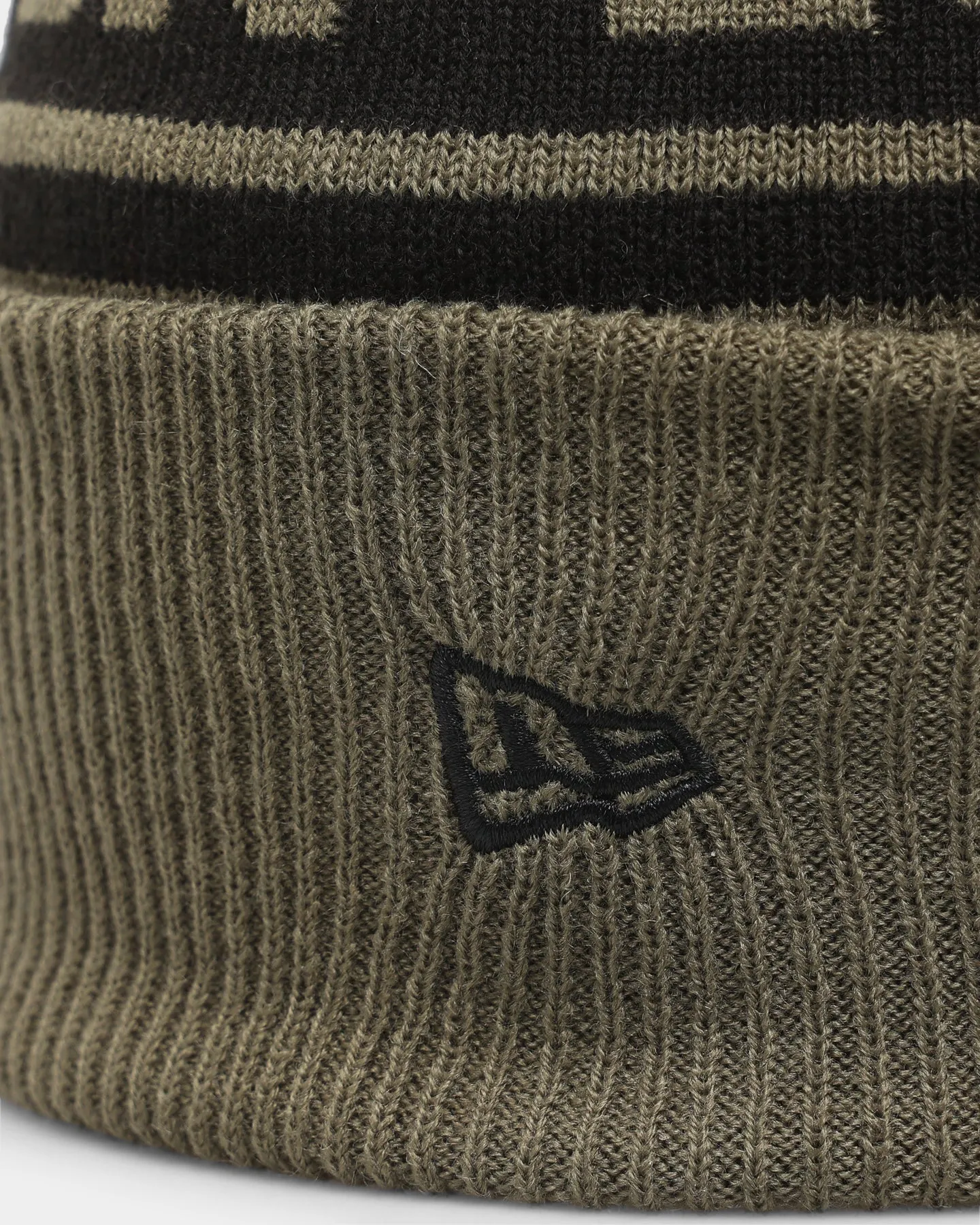 New Era Essendon Bombers 'AFL '22 Olive' Pom Knit Beanie Green